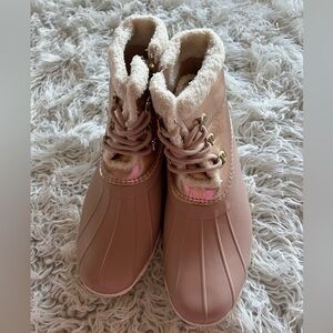 NWOT/B Sperry Rose Gold Booties with Faux Fur